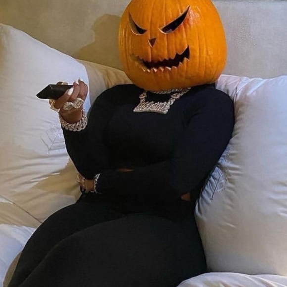 Meet your Posher, Aniya - Picture 1 of 1